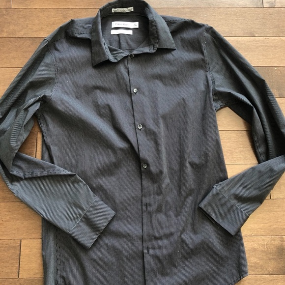 Calvin Klein Shirt - Picture 3 of 4